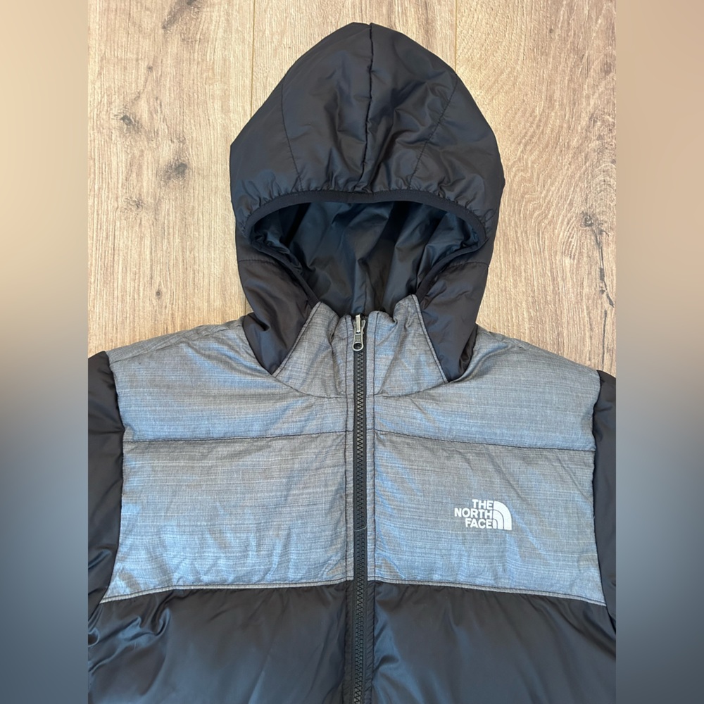 The North Face 550 Down Reversible Jacket - Picture 4 of 12